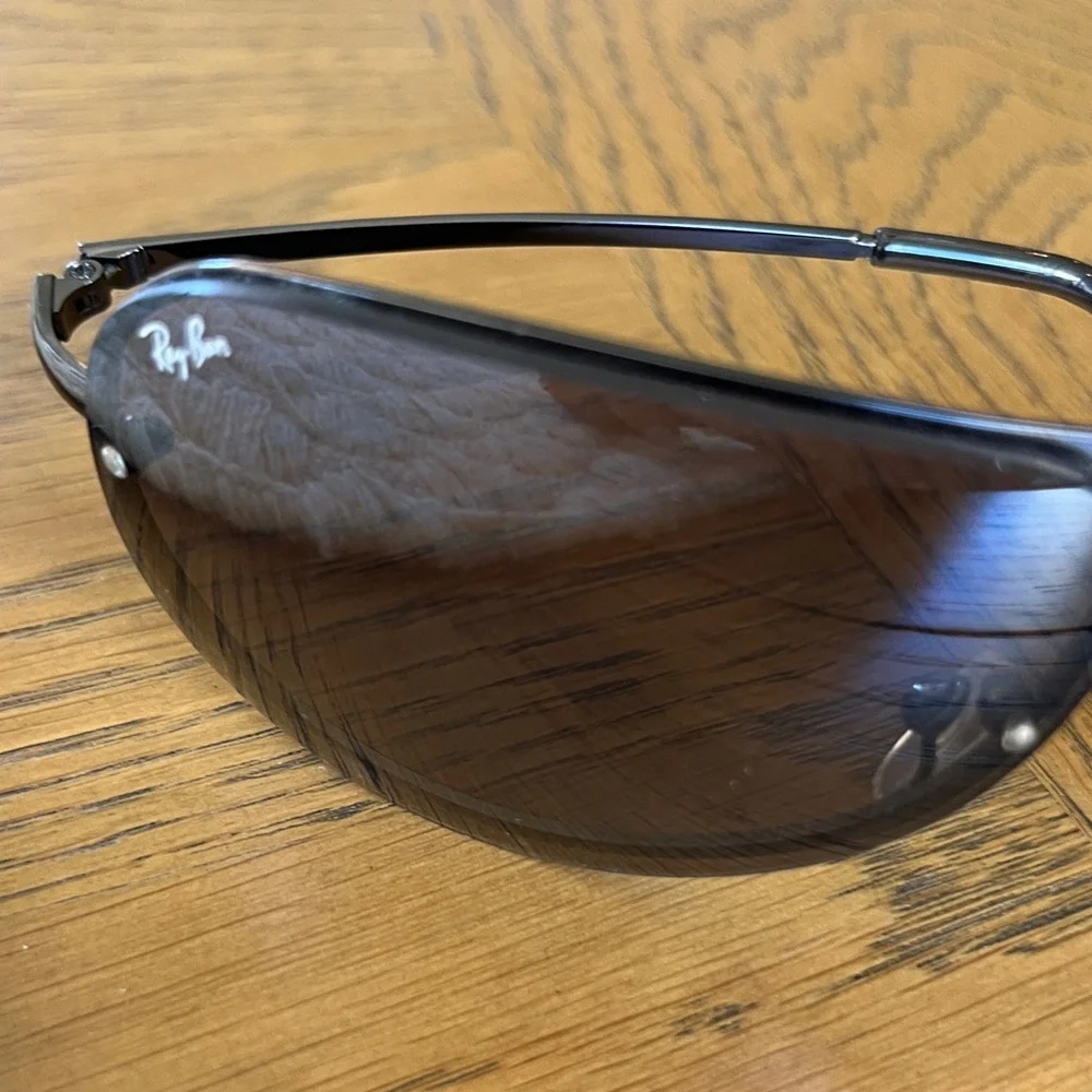 Ray-Ban Black Aviator Sunglasses with Dark Lenses